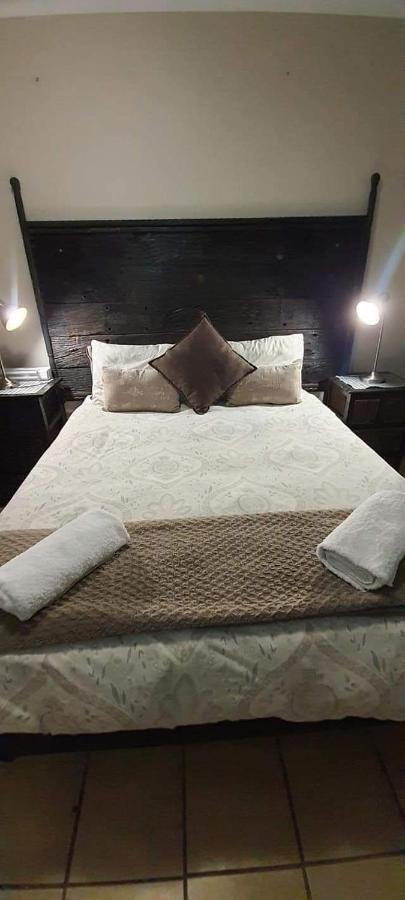 Aandrus Guesthouse Блумфонтейн Экстерьер фото