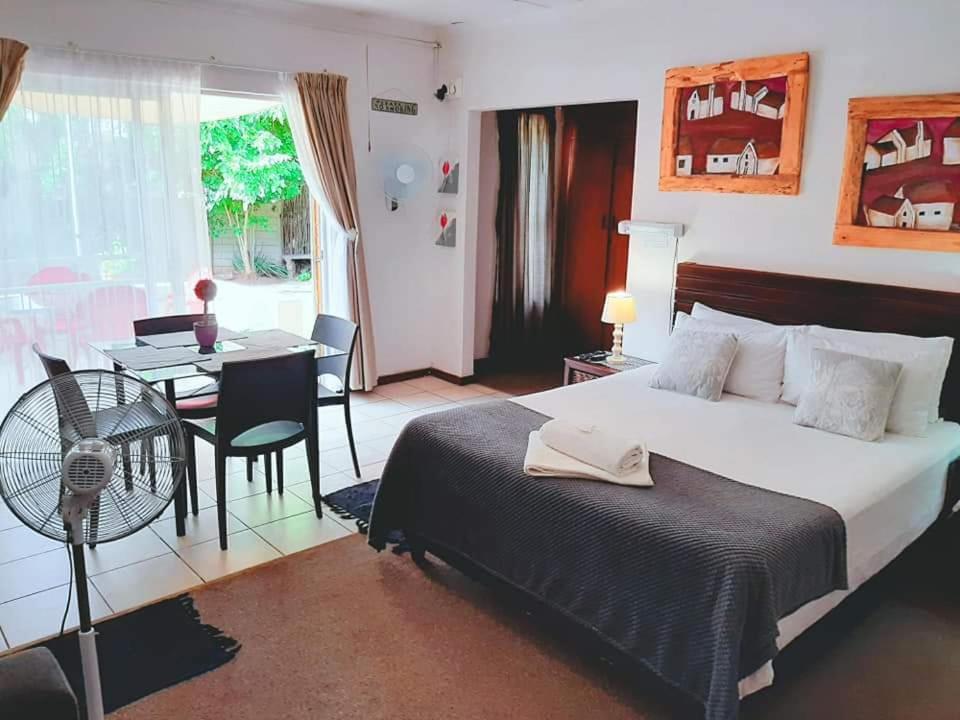 Aandrus Guesthouse Блумфонтейн Экстерьер фото