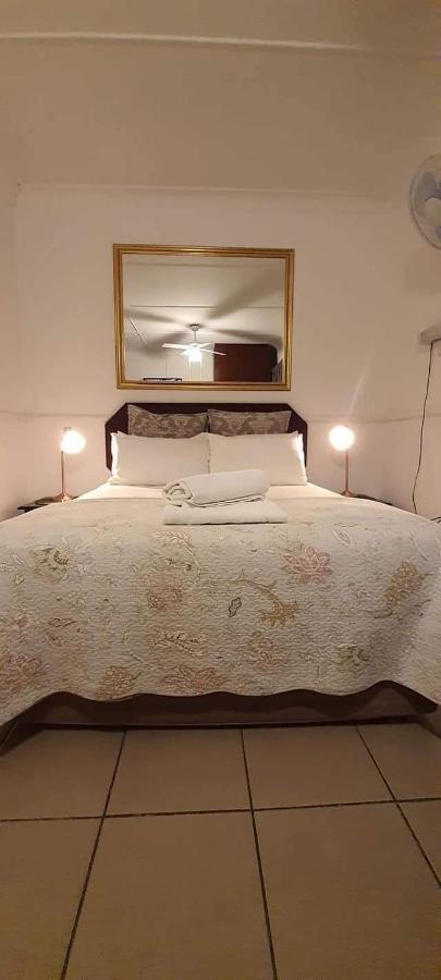 Aandrus Guesthouse Блумфонтейн Экстерьер фото