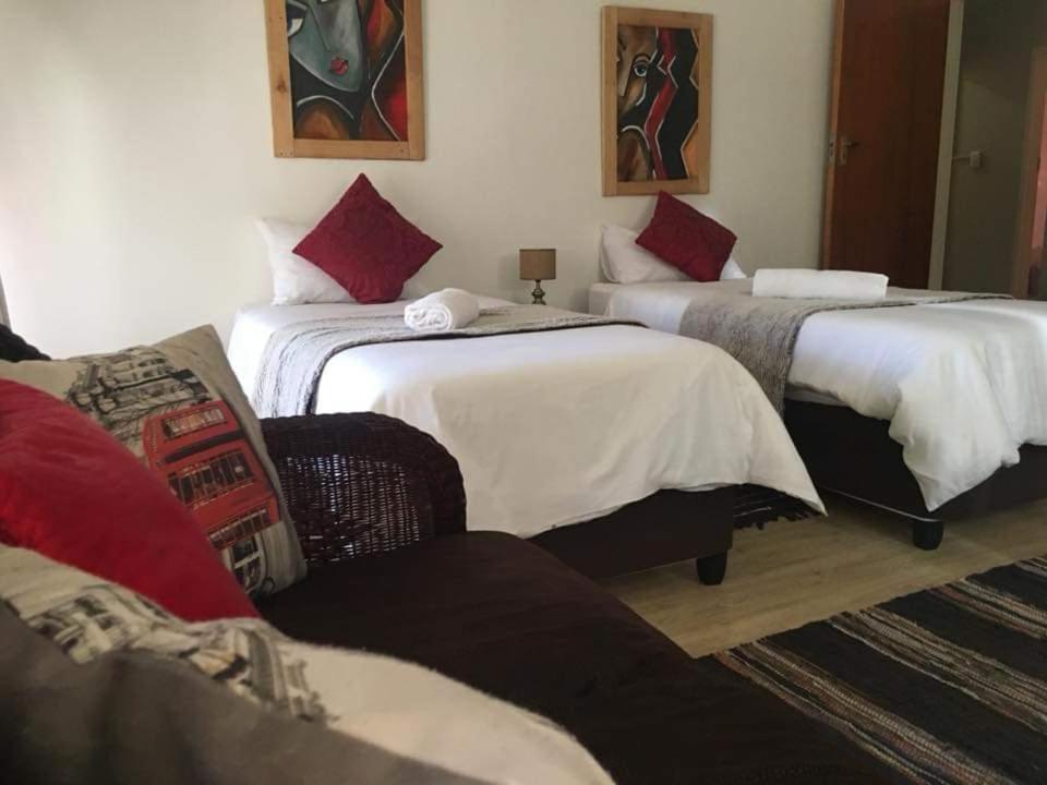 Aandrus Guesthouse Блумфонтейн Экстерьер фото