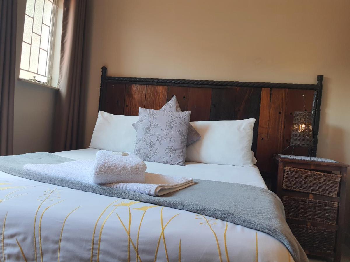 Aandrus Guesthouse Блумфонтейн Экстерьер фото