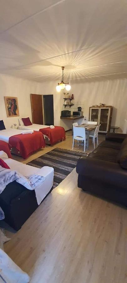 Aandrus Guesthouse Блумфонтейн Экстерьер фото